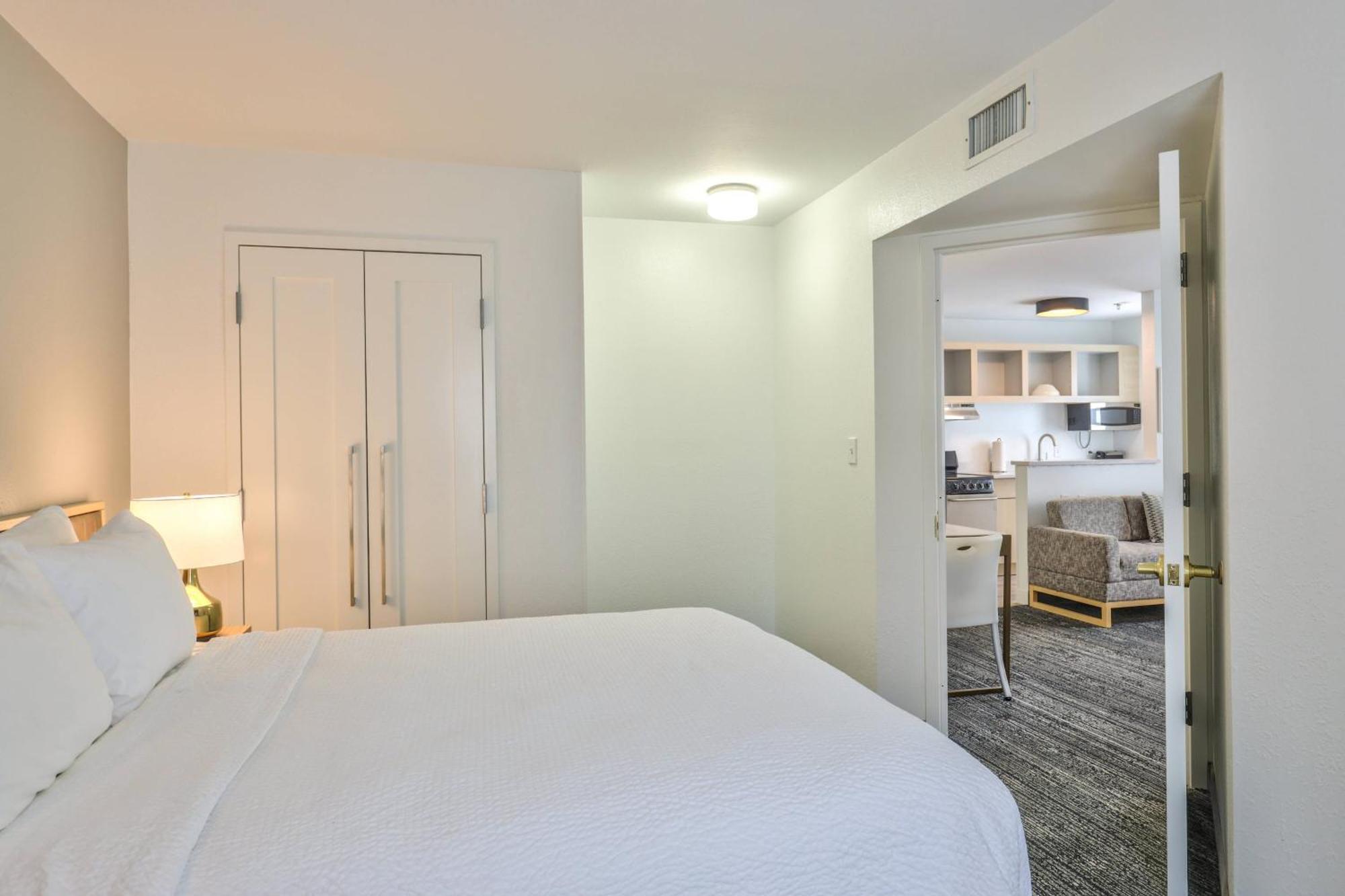 Alluxsuites At 1876, Ascend Hotel Collection Tallahassee Exteriér fotografie