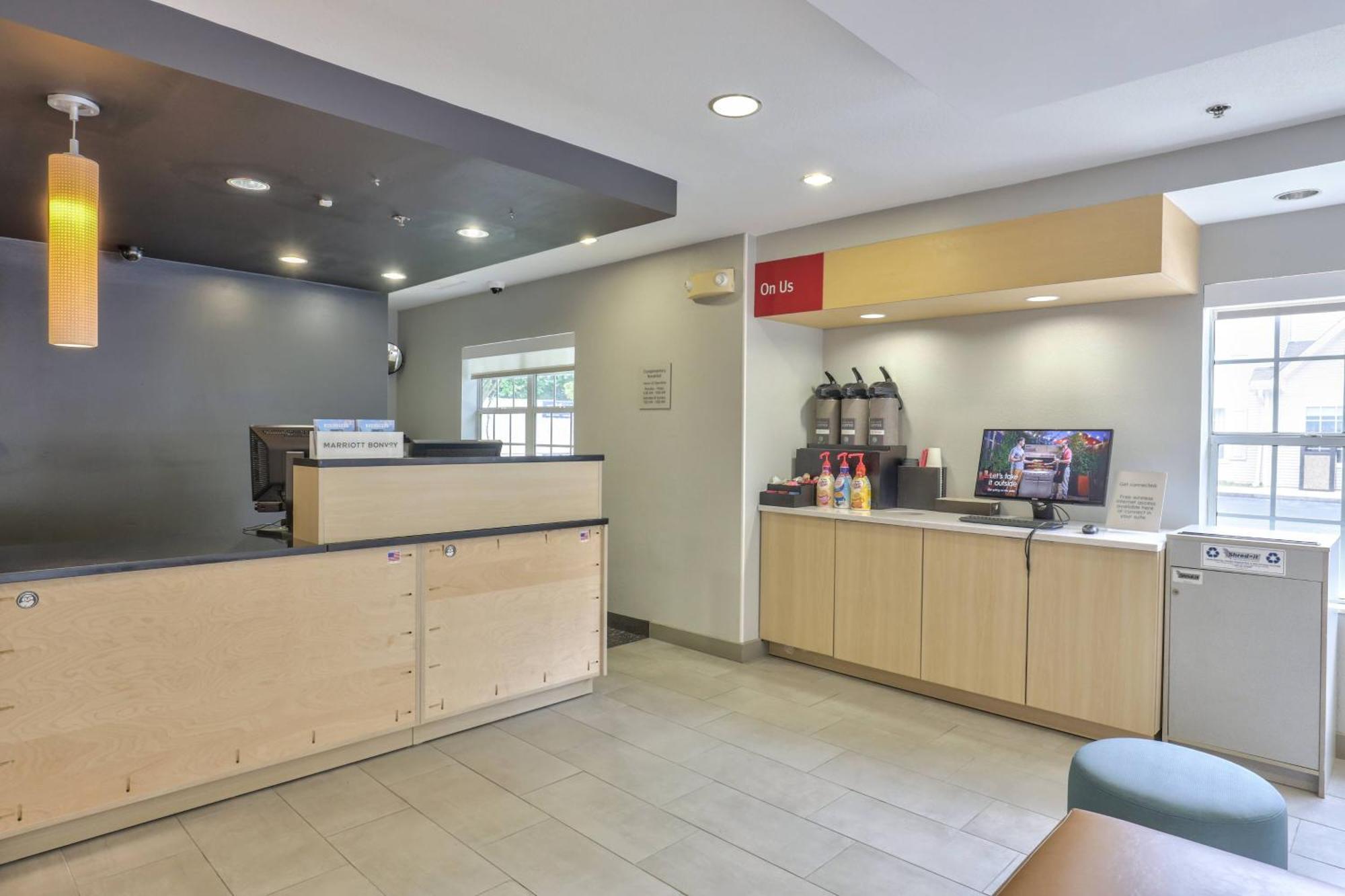 Alluxsuites At 1876, Ascend Hotel Collection Tallahassee Exteriér fotografie