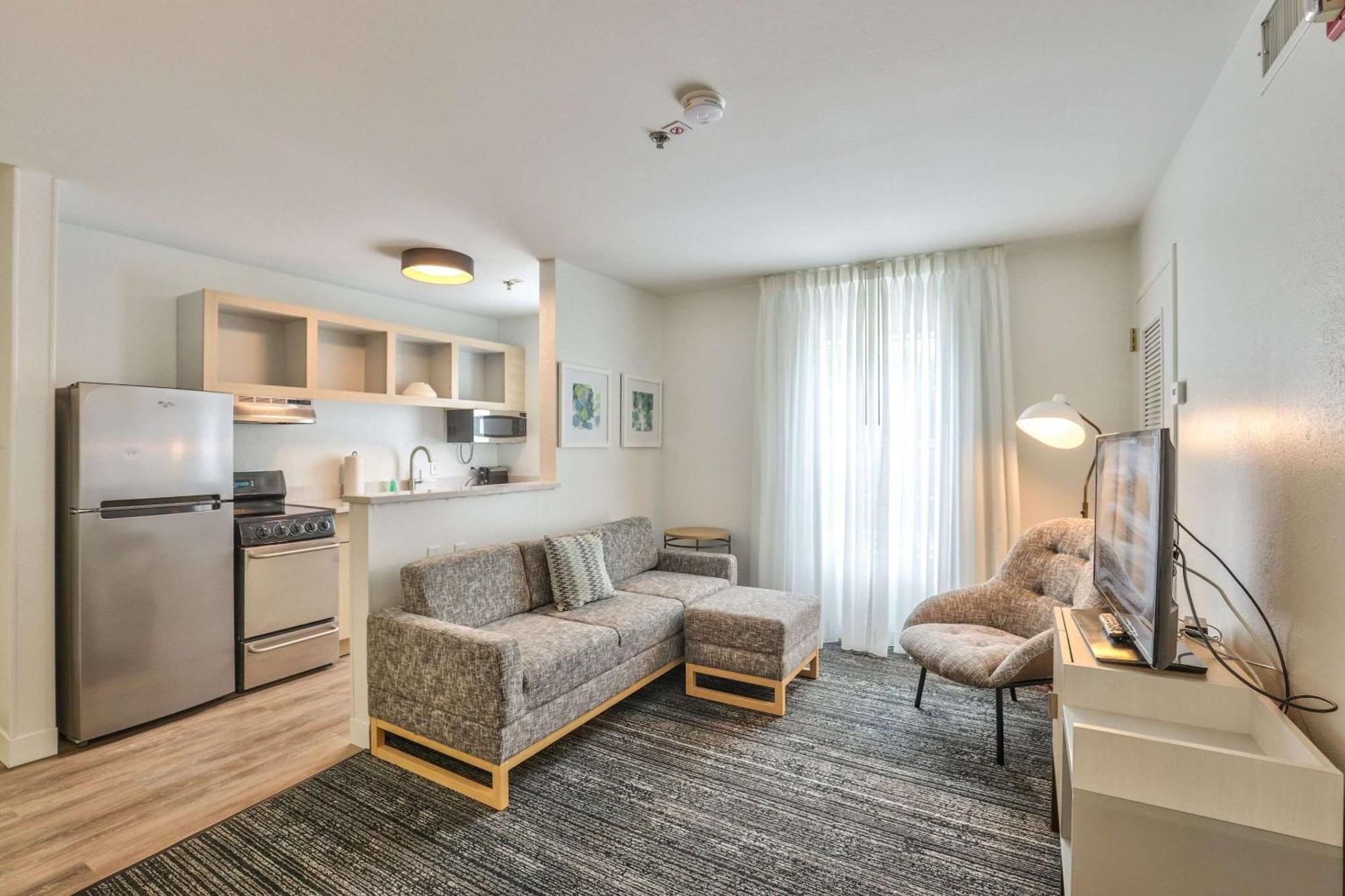 Alluxsuites At 1876, Ascend Hotel Collection Tallahassee Exteriér fotografie