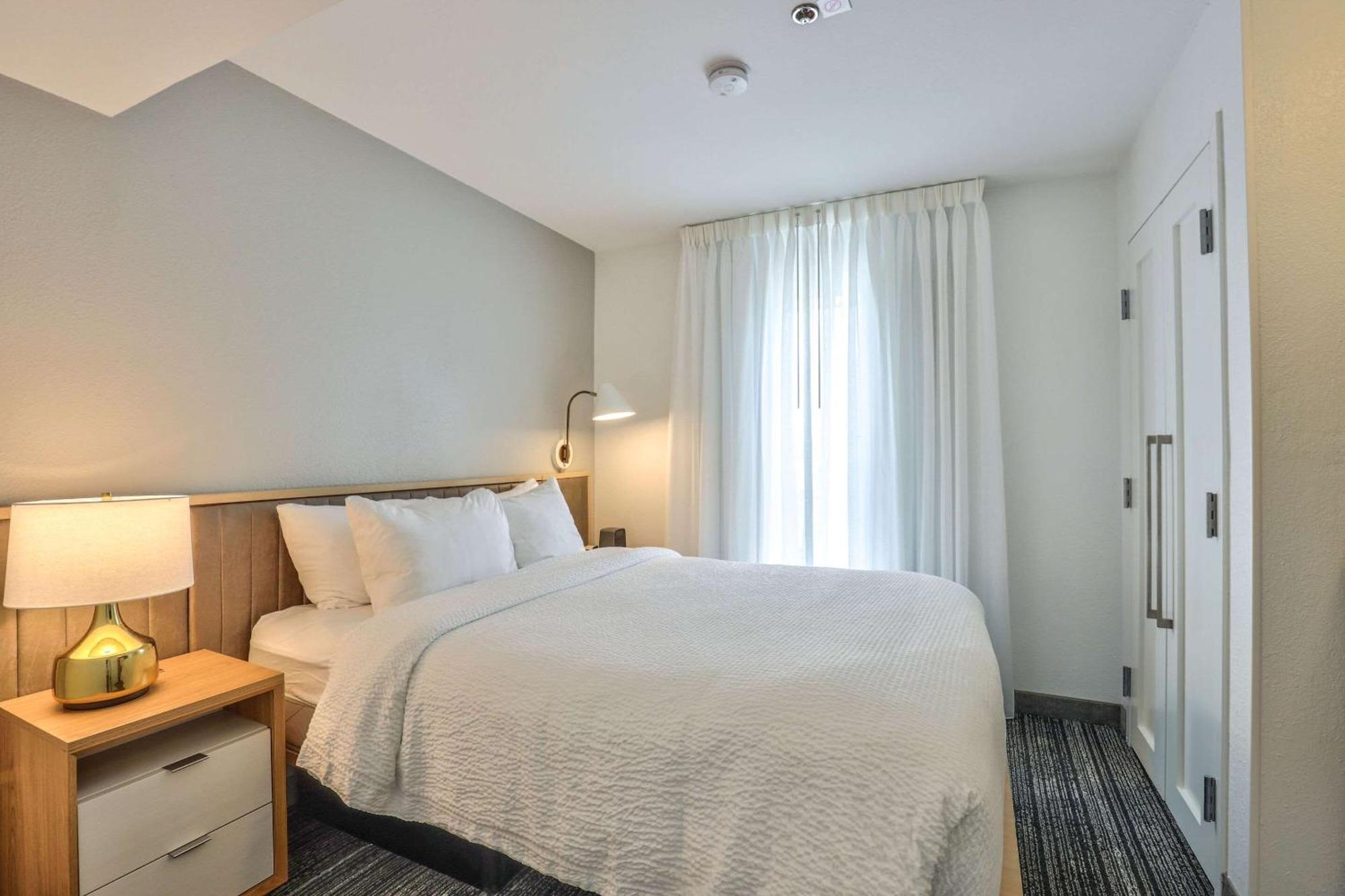 Alluxsuites At 1876, Ascend Hotel Collection Tallahassee Exteriér fotografie
